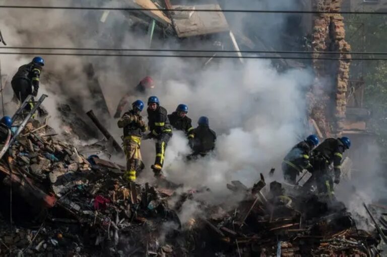 بسبب-انقطاع-الكهرباء.-الضربات-الروسية-تهدد-أوكرانيا-بشتاء-دون-تدفئة