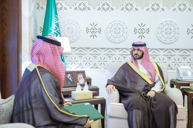 نائب-أمير-الشرقية-يستقبل-مدير-فرع-الهيئة-العامة-لتنظيم-الإعلام-بالمنطقة