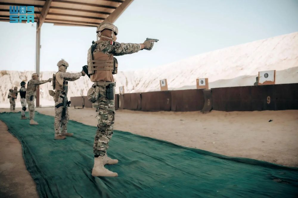 تمرين-“الموج-الأحمر-8”-يواصل-تنفيذ-مناوراته-البحرية-بجدة