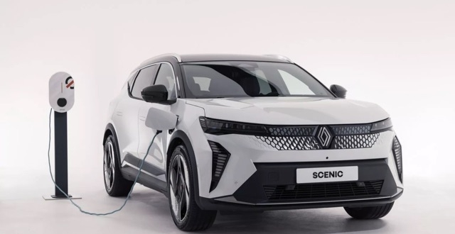 رينو-ميغان-تسترجع-محركات-البنزين-إلى-بحلول-2030