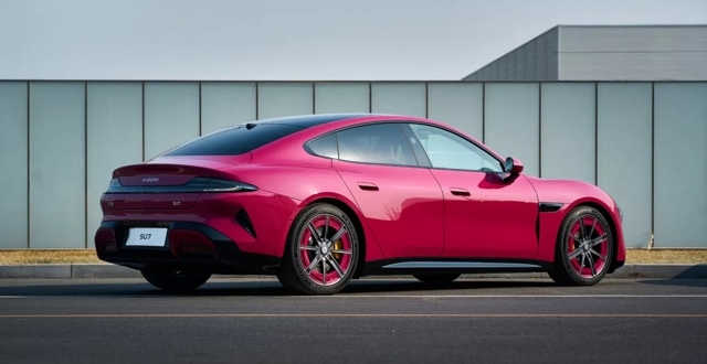 تفكيك-فورد-لسيارات-تيسلا-و-شاومي-يكشف-لهم-فجوة-تقنية-ويدفع-لاستراتيجية-جديدة