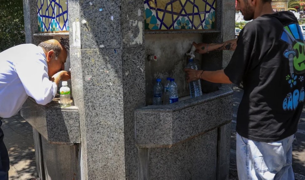 بعمليات-تلقيح-السحب.-إيران-تواجه-أسوأ-موجة-جفاف-منذ-عقود