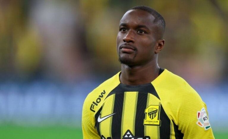 علاقة-وثيقة-تربط-الاتحاد-بالأحمر