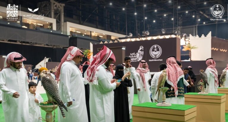 تتزامن-مع الإجازة.-اهتمام-عائلي-بمنافسات-كأس-نادي-الصقور-بالخبر