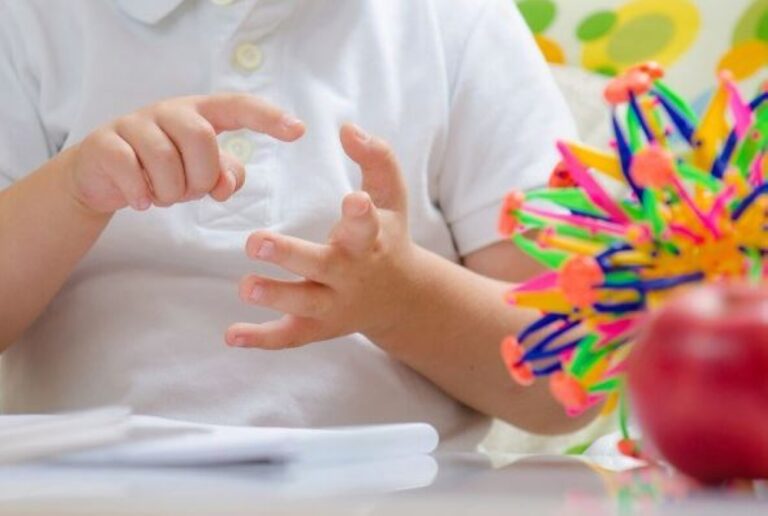 لا-تمنعوا-الأطفال-منها.-دراسة-تكشف-أهمية-العد-بالأصابع-لتعلم-الرياضيات