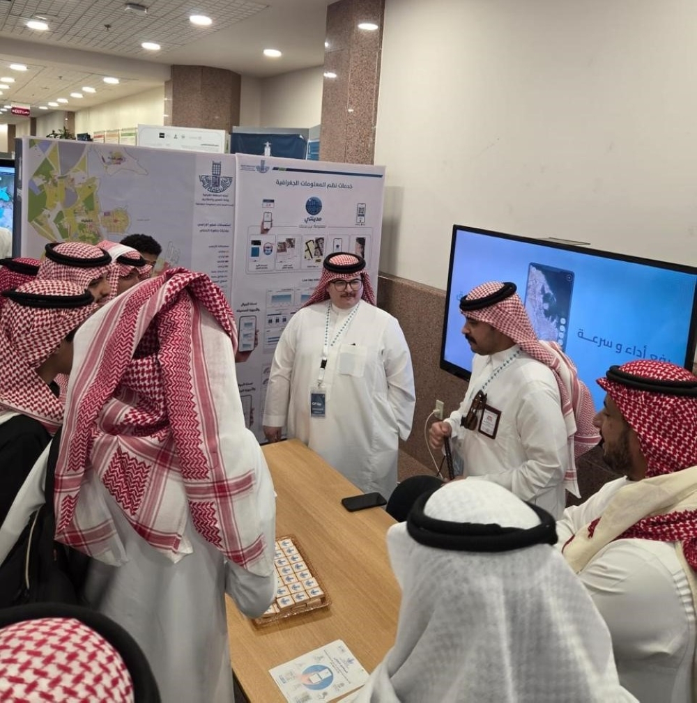 أمانة-الشرقية:-15-خدمة-جيومكانية-تدير-66-ألف-كم²-بـ-”الذكاء-الاصطناعي“