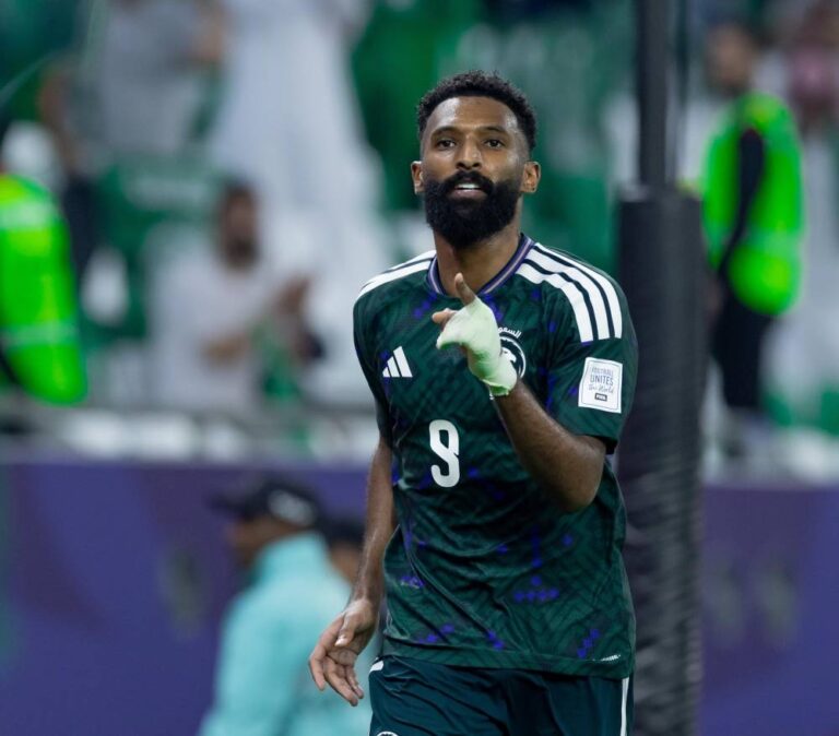 الأخضر-يكسر-عقدة-5-أعوام