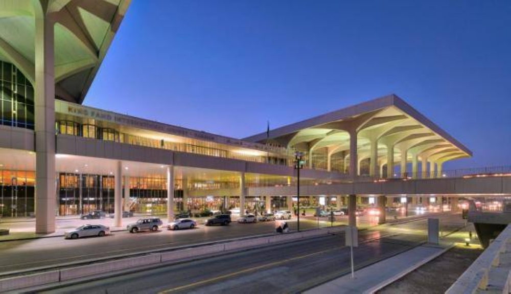 مطارات-الدمام-تحصل-على-اعتماد-برنامج-إدارة-الانبعاثات-الكربونية