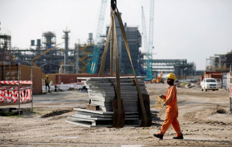 قيمتها-50-مليار-دولار.-نيجيريا-توافق-على-إنشاء-مصفاة-نفط-عملاقة