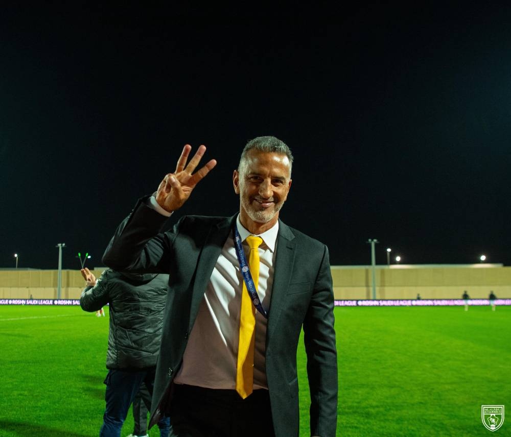 بداية-مثالية-وأرقام-قياسية-للذئاب