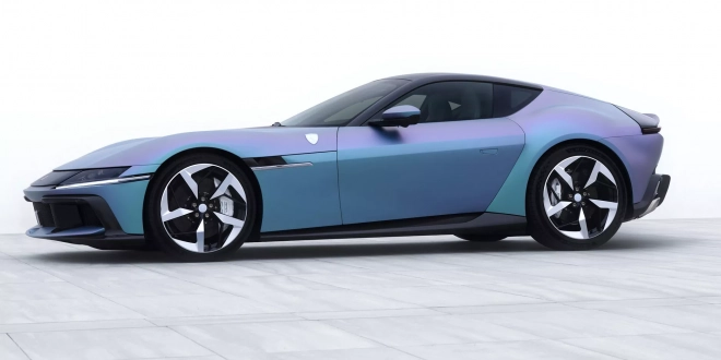 نسخة-فريدة-من-فيراري-12سيليندري-مستوحاة-من-الفن-الكوري-وبقوة-818-حصان