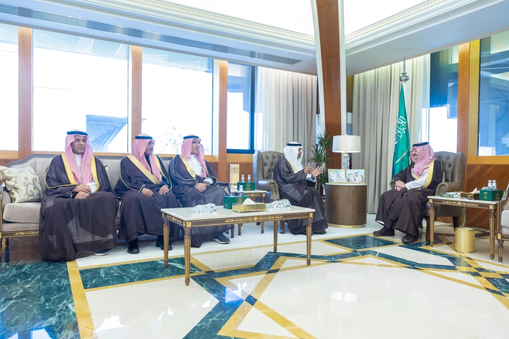 أمير-المنطقة-الشرقية-يستقبل-معالي-وزير-الصحة-ويطّلع-على-مستجدات-تطوير-المنظومة-الصحية-بالمنطقة