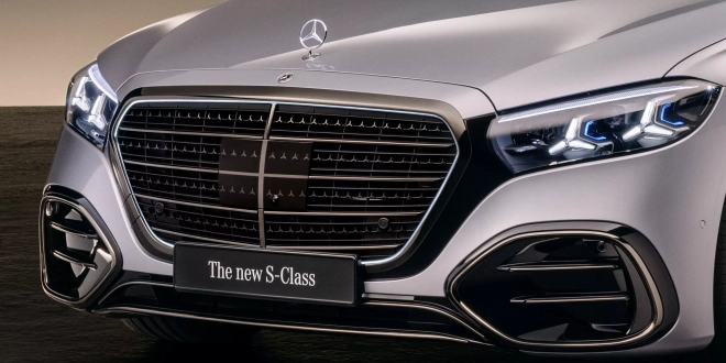مرسيدس-s-class-الجديدة-تكشف-عن-مصابيح-digital-light-لإضاءة-أقوى-وأكثر-ذكاءً