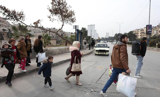 سوريا-–-مزيد-من-المساعدات-الأممية-تصل-إلى-شمال-شرق-البلاد،-والكثير-من-العائلات-لا-تزال-نازحة