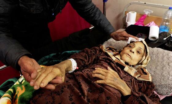 “نحن-نموت-ونريد-حلا-“:-مرضى-السرطان-في-غزة-عالقون-بانتظار-العلاج-خارج-القطاع