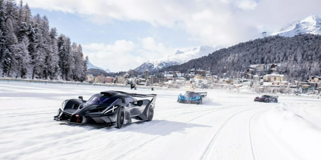 ثلاث-سيارات-بوقاتي-بوليد-تتحدى-الجليد-في-بحيرة-سويسرية-متجمدة