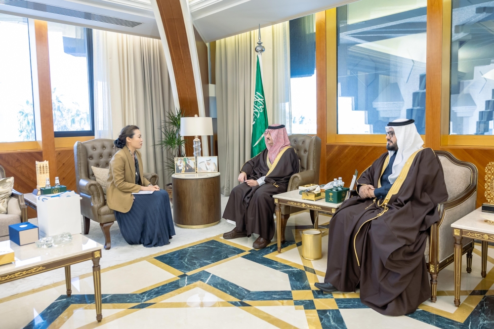 أمير-المنطقة-الشرقية-يستقبل-أمين-عام-اتحاد-رواد-الأعمال-الصينيين-الدوليين