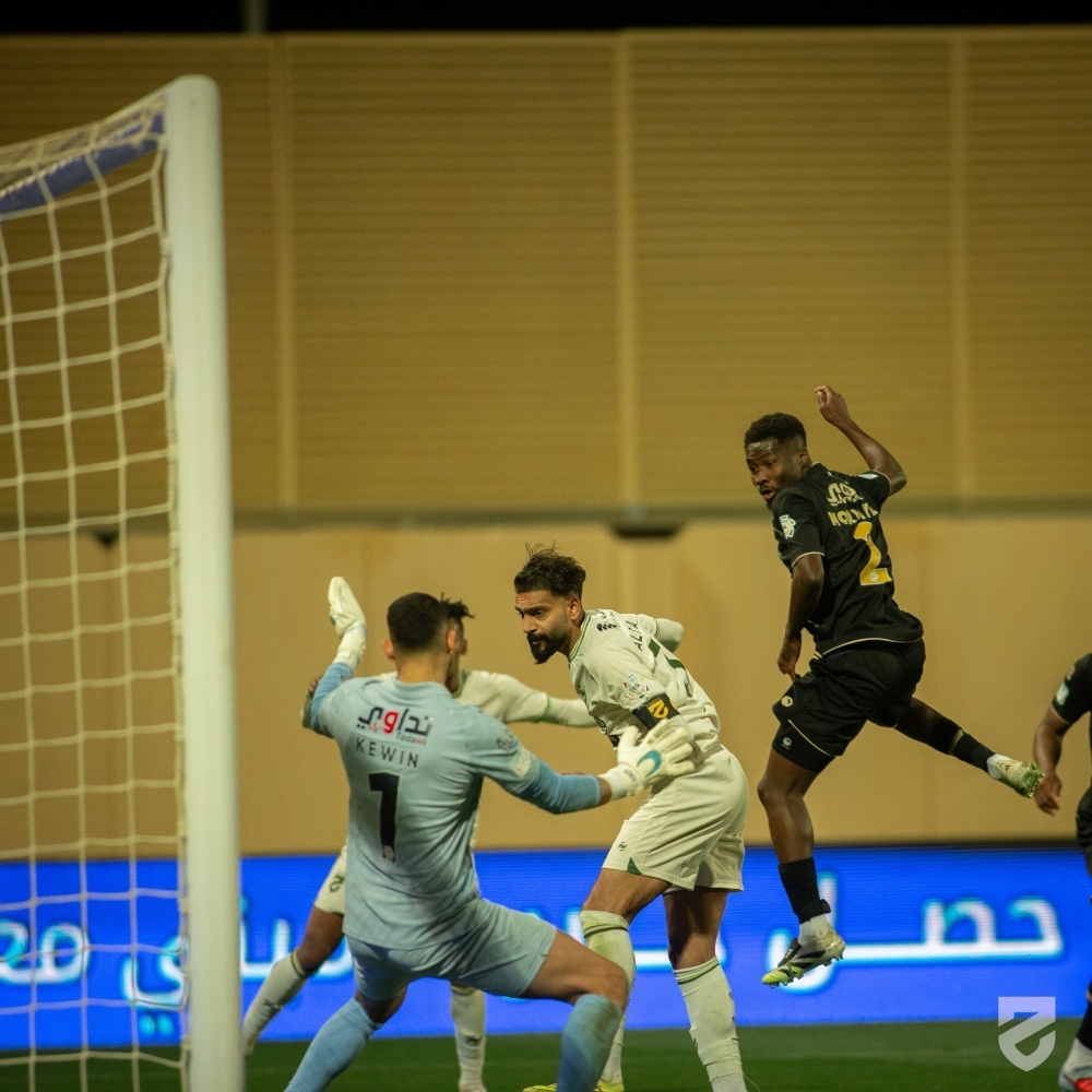 مدافعو-روشن-يربكون-الحراس