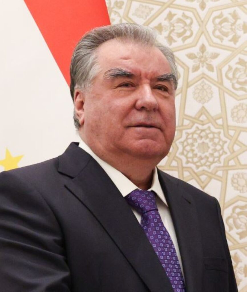 وسط-تساؤلات-عن-صحته.-رئيس-طاجيكستان-يظهر-علنًا-بعد-غياب-أسبوعين