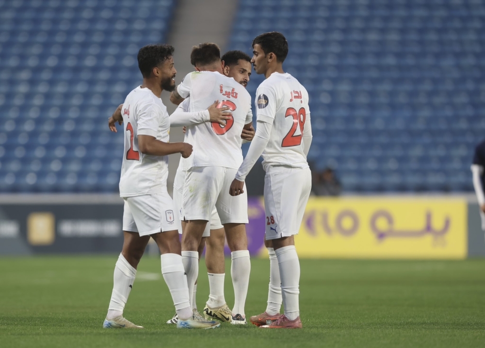 yelo-يعزف-الرباعيات-وأبها-عقوبة