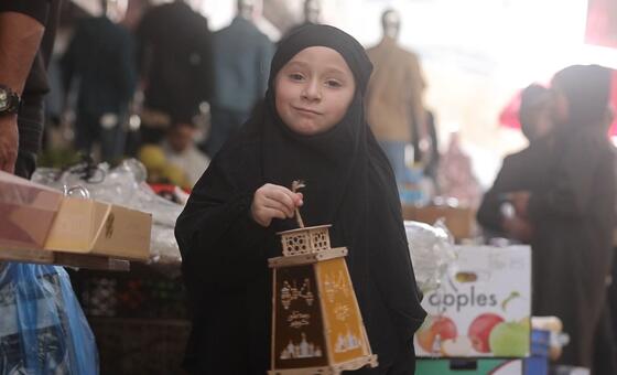 رمضان-في-غزة-–-“الناس-تريد-أن-تفرح”-رغم-الحرمان-والغلاء-ومصاعب-النزوح