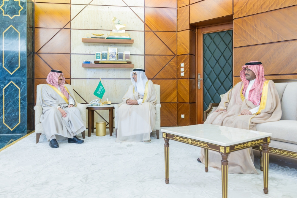 أمير-الشرقية-يستقبل-أمين-المنطقة-ويطّلع-على-استعدادات-رمضان-ويوم-التأسيس