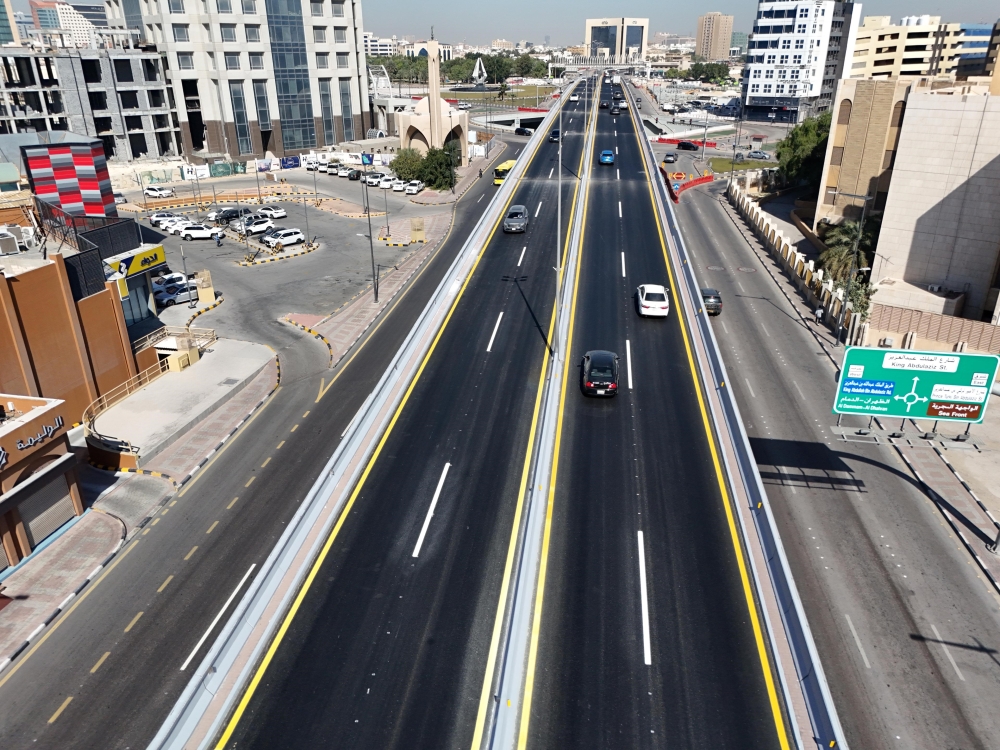 إعادة-فتح-تقاطع-طريق-خادم-الحرمين-مع-جسر-الملك-فهد-بالخبر