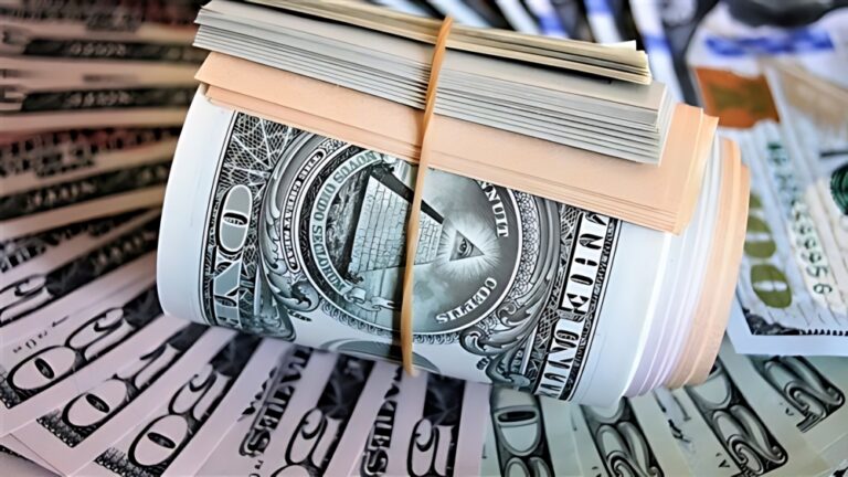 سعر-الدولار-اليوم-الخميس-مقابل-الجنيه.-انخفاض-في-البنوك-المصرية