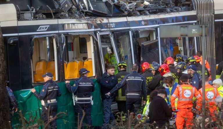 حادث-مروّع-في-ميلانو.-انحراف-ترامواي-يخلّف-قتيلين-وعشرات-المصابين
