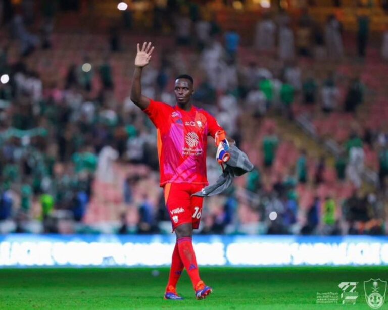 القفاز-الذهبي-يقود-القلعة-بتألق-ويحرج-المنافسين