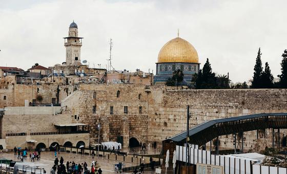 خبراء-دوليون-يحذرون-من-نزع-“الطابع-الفلسطيني”-عن-القدس-بشكل-لا-رجعة-فيه-