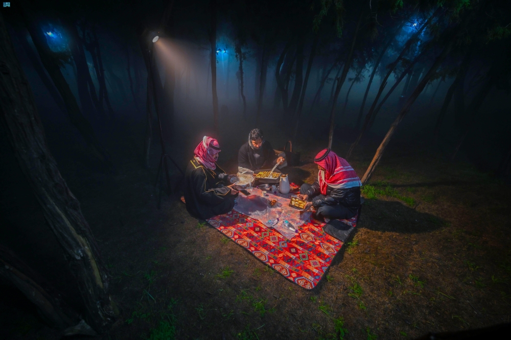 صور|-غابة-رغدان-بالباحة.-موائد-الإفطار-في-أحضان-الطبيعة