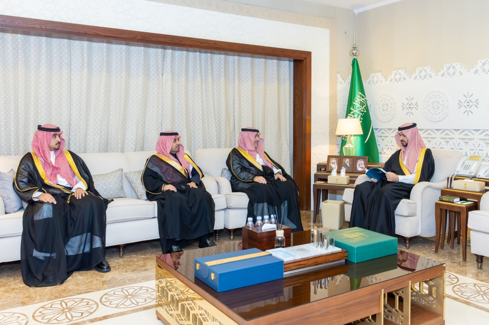 نائب-أمير-الشرقية-يطّلع-على-تقرير-أعمال-فرع-وزارة-التجارة-بالمنطقة