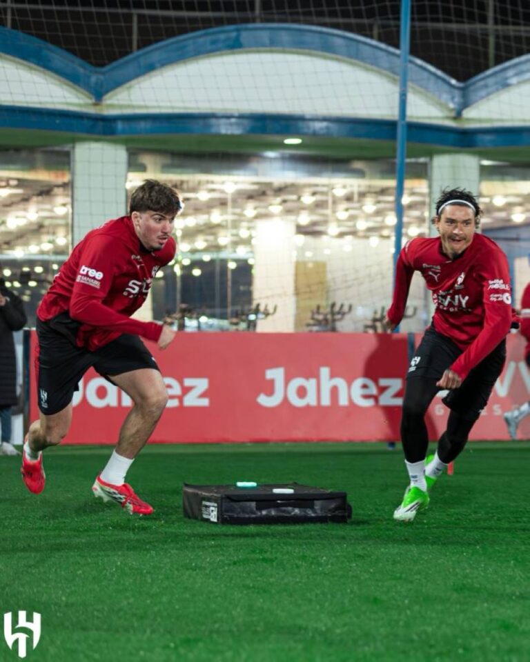 الهلال-يقلد-رونالدو-مع-التركي