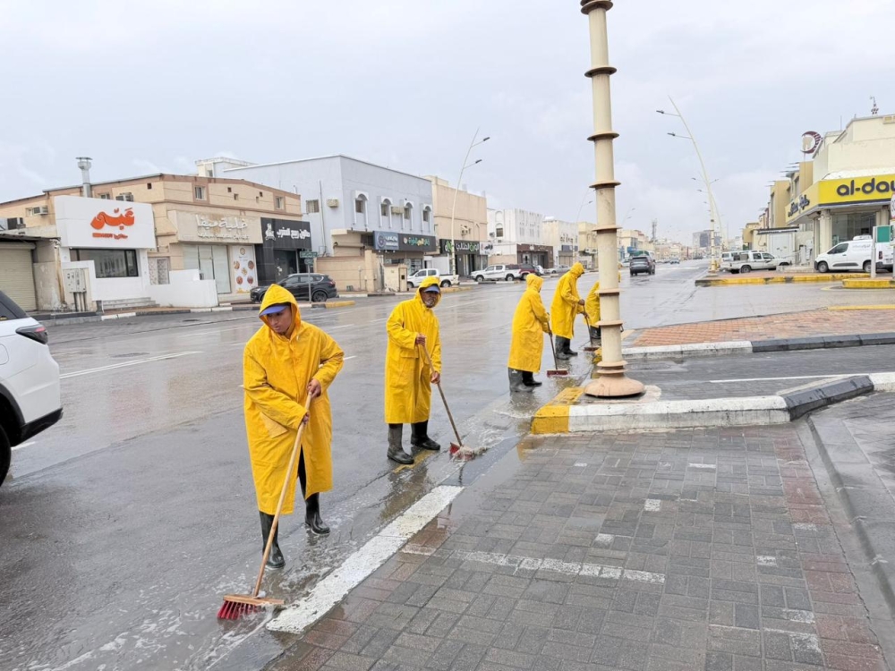 بقيق:-تصريف-24-ألف-م³-من-مياه-الأمطار-خلال-الحالة-المطرية