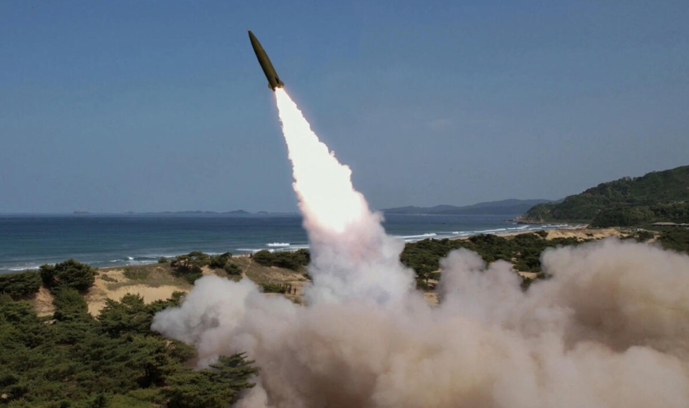 كوريا-الشمالية-تجري-تجارب-باستخدام-قاذفات-الصواريخ-“الأكثر-تطورا”