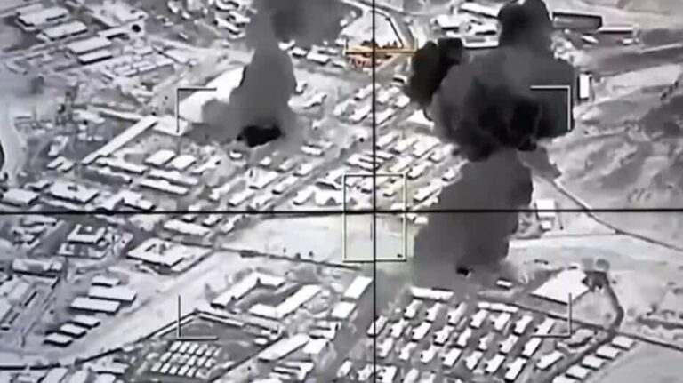 باكستان-تقصف-مواقع-عسكرية-في-أفغانستان