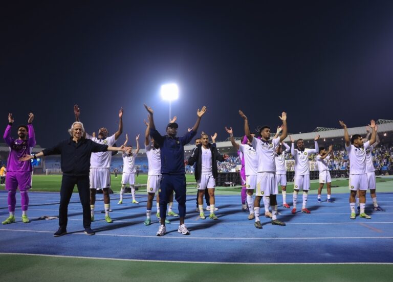 يعايد-عشاقه-بالخماسيات
العالمي