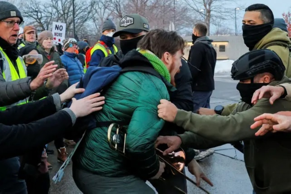 أمريكا.. السماح مؤقتًا بترحيل مهاجرين غير شرعيين إلى دول ثالثة