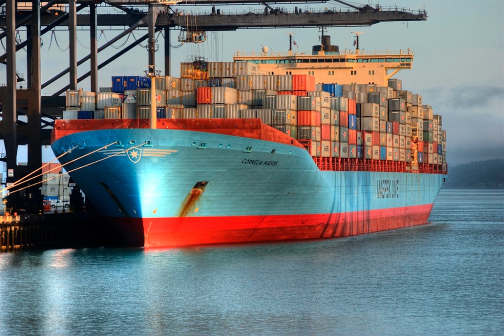 ترامب-يعلّق-«قانون-جونز»-60-يومًا.-هل-يعيد-الاستقرار-لأسواق-النفط؟