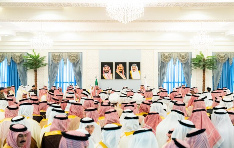 محافظ-الأحساء-يستقبل-المهنئين-بعيد-الفطر