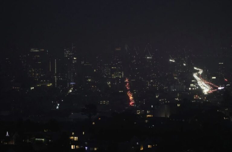 تعطّل-الخدمات-الأساسية.-انقطاع-شامل-للكهرباء-في-كوبا