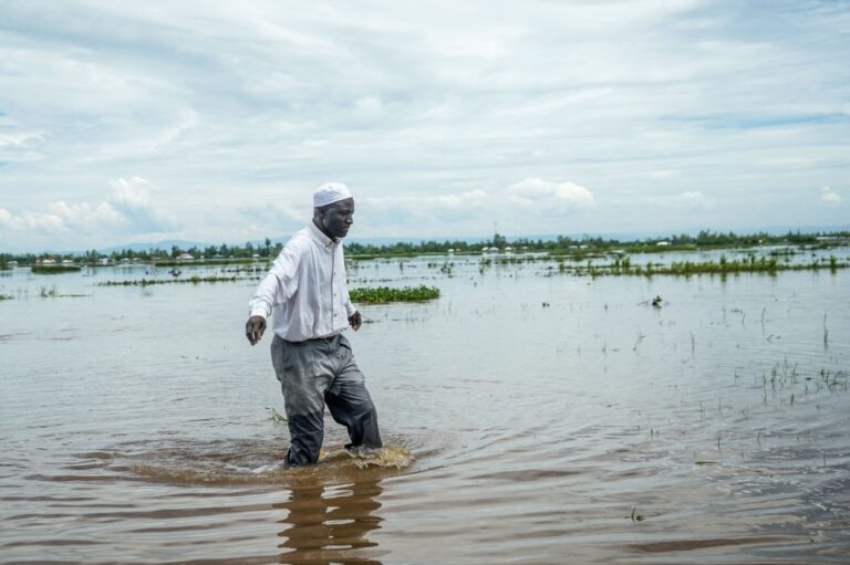 الفيضانات-تضرب-كينيا.-مصرع-81-شخصًا-وتواصل-هطول-الأمطار