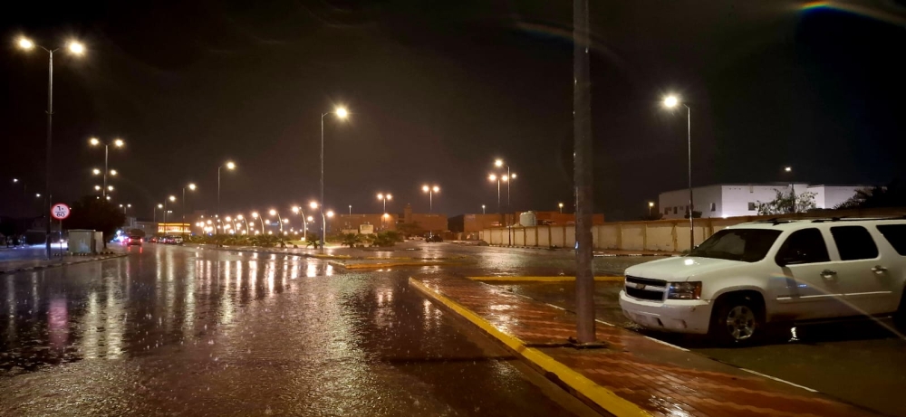 إنذار-أحمر.-“الأرصاد”-يحذر-من-أمطار غزيرة-وسيول-على-المنطقة-الشرقية-عاجل