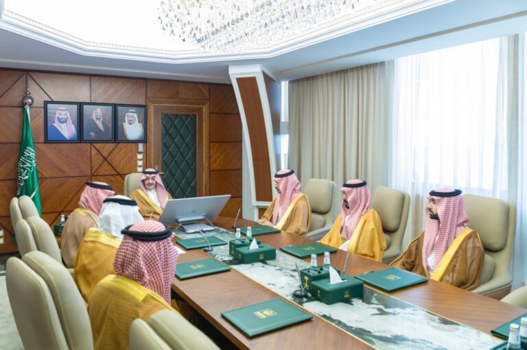 أمير-الشرقية-يستقبل-مدير-عام-فرع-وزارة-الصحة-بالمنطقة