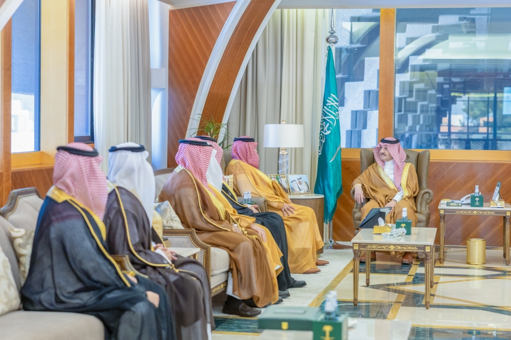 أمير الشرقية يستقبل رئيس وأعضاء جمعية بنك الطعام السعودي “إطعام”