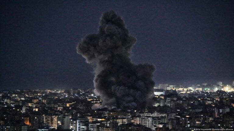 تطورات-الحرب.-إيران-تهدد-بضرب-الجامعات-الأمريكية-في-الشرق-الأوسط