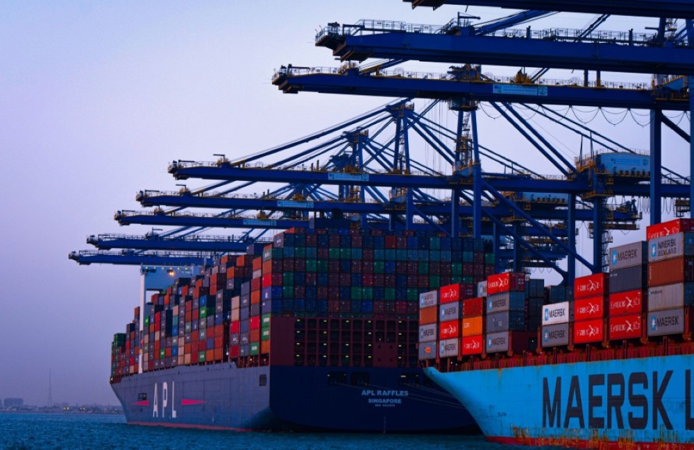 موانئ:-3-خدمات-شحن-ملاحية-بميناء-جدة-الإسلامي-وميناء-الملك-عبدالله