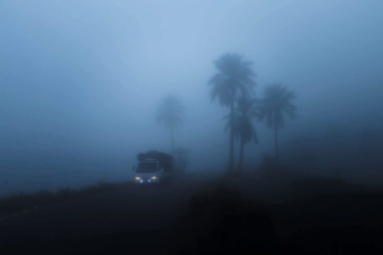 حتى-8-صباحًا.-“إنذار-أحمر”-من-ضباب-كثيف-على-أجزاء-من-الشرقية