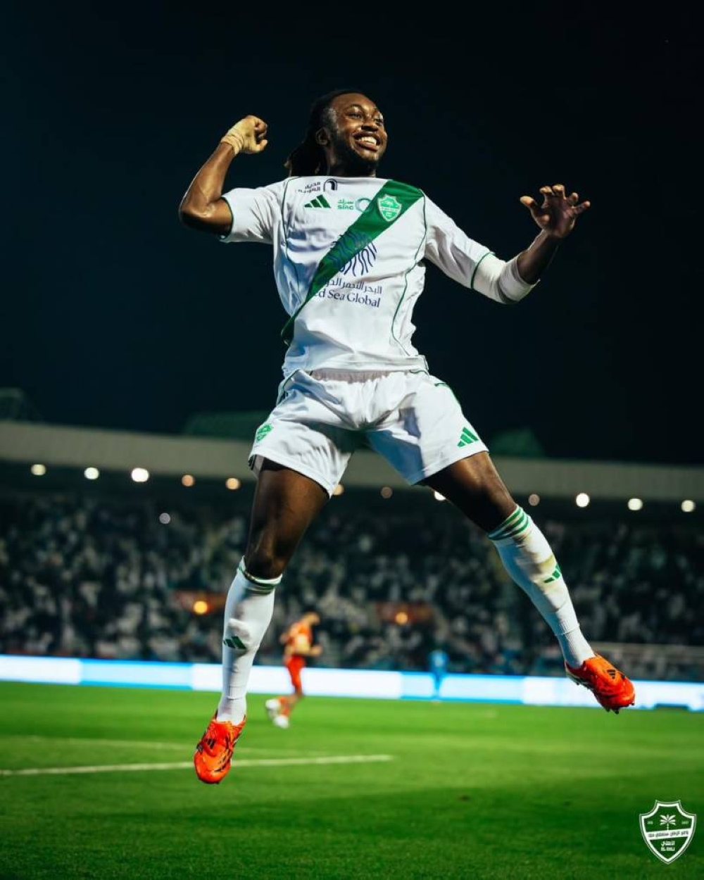 الفيروس-الدولي-يضرب-الأهلي